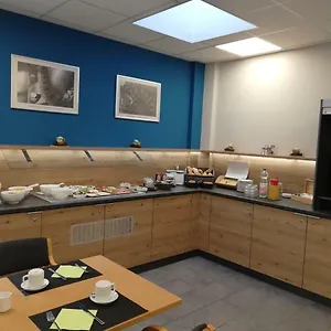2* Hotel Boardingroom